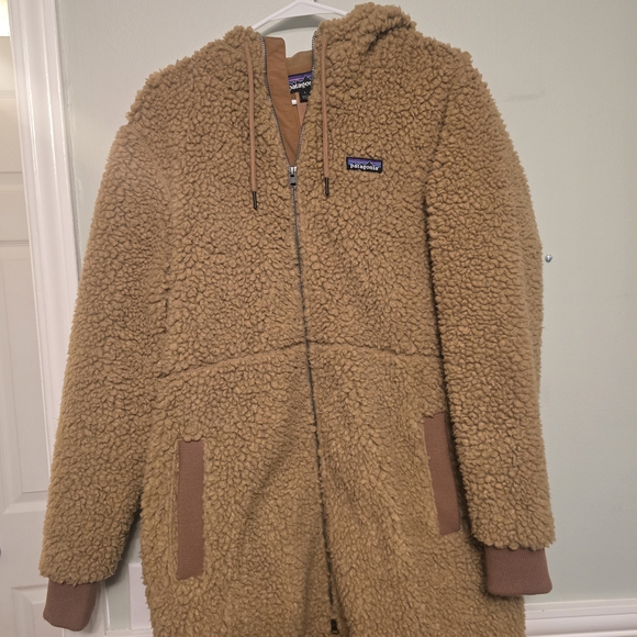 Patagonia Women's Tan Fleece Coat - Picture 1 of 3